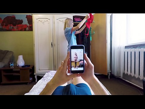 ❤️ A súa irmá fixo correr ao seu irmán xusto antes de que a nai chegase a casa ❤❌ Vídeo porno en nós ﹏