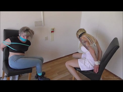 ❤️ Adicta / amarrada e amordazada / damisela en apuros ❤❌ Vídeo porno en nós ﹏